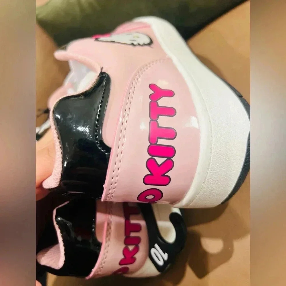 New hello kitty women’s shoes - Picture 6 of 6